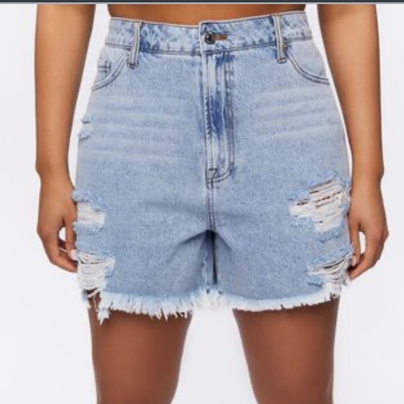 Forever 21 Pants - Forever 21 Plus Size Shorts Frayed Denim Mom Shorts 18” NWOT